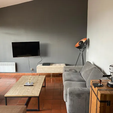 T2 Traversant Avec Grande Terrasse Et Piscine * Cagnes-sur-Mer