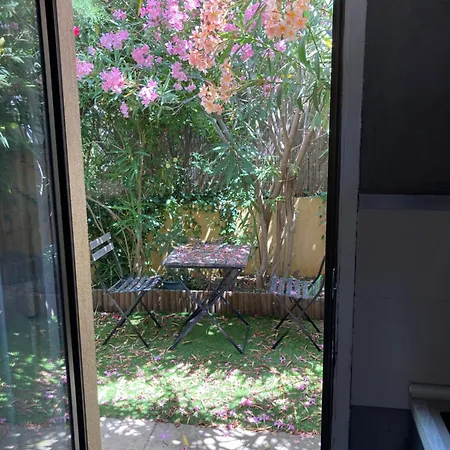 T2 Traversant Avec Grande Terrasse Et Piscine Apartment *