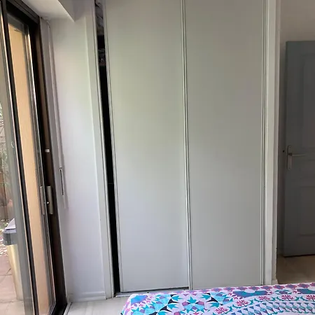 Apartment T2 Traversant Avec Grande Terrasse Et Piscine *